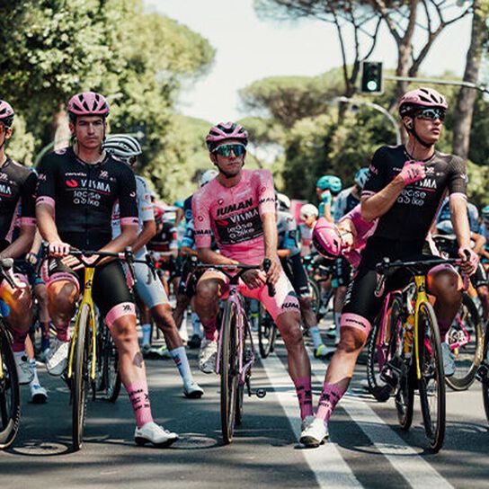Veni, Vidi, Vici: Simon Yates vince il Giro d'Italia